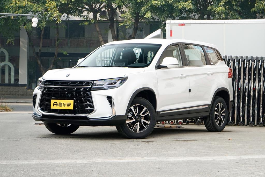 Shengshi 1.6L manual dream-seeking version five-seater
