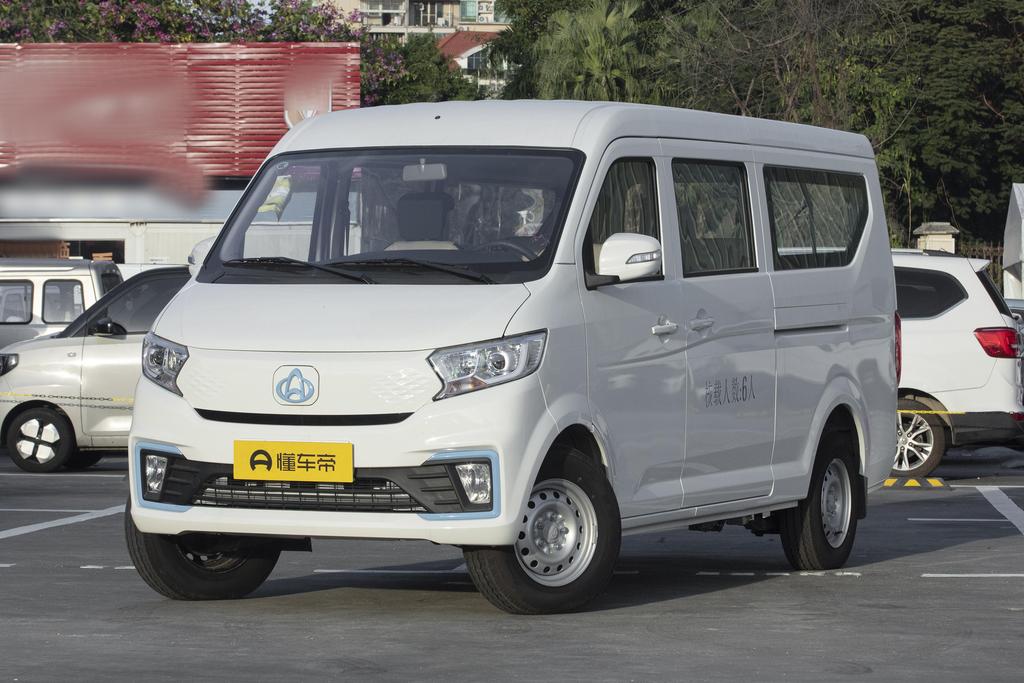 Zhixiang 6-seater hatchback door