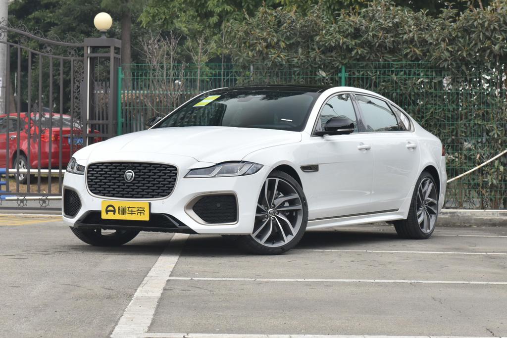 2.0T P300 four-wheel drive flagship sports gilt edition