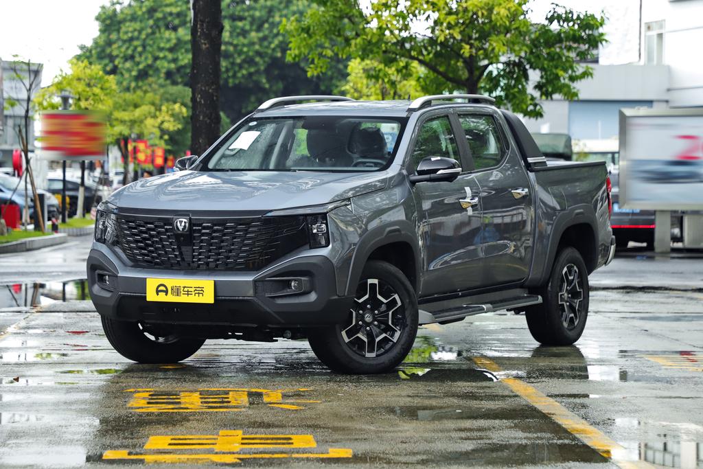 Knight pilot type dual motor four-wheel drive standard box