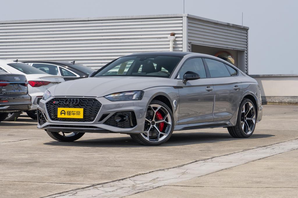 2.9T Sportback Engine Burning Version