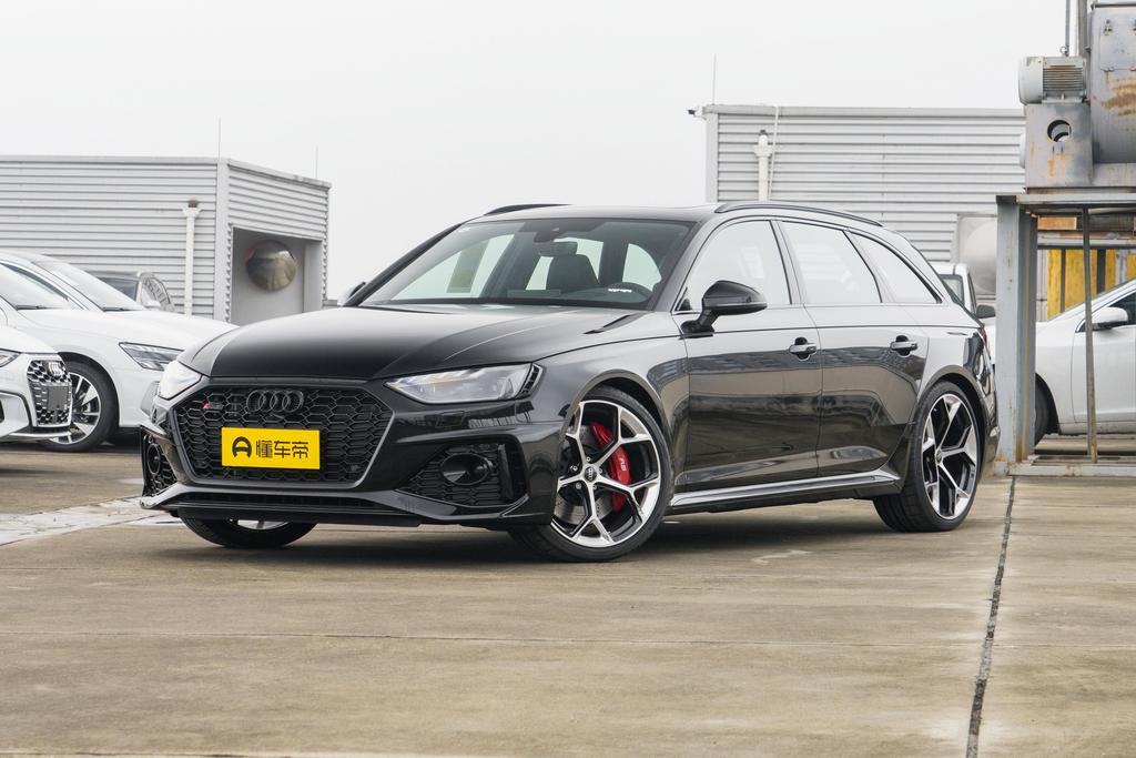 RS4 2.9T Avant fuel engine version