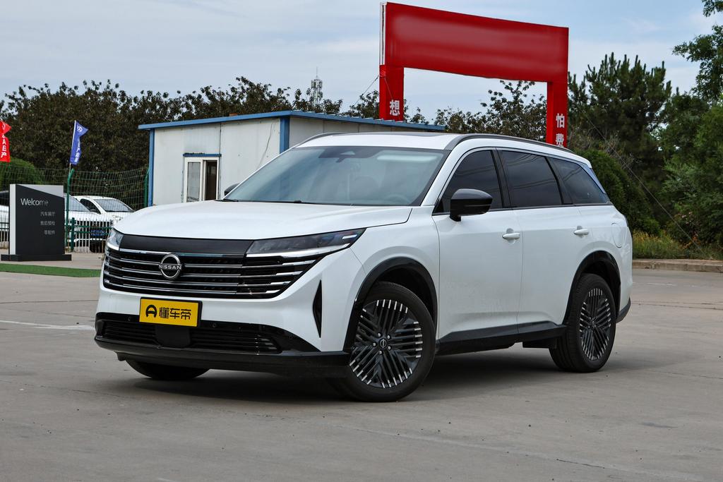 380VC-TURBO four-wheel drive smart driving version six-seater