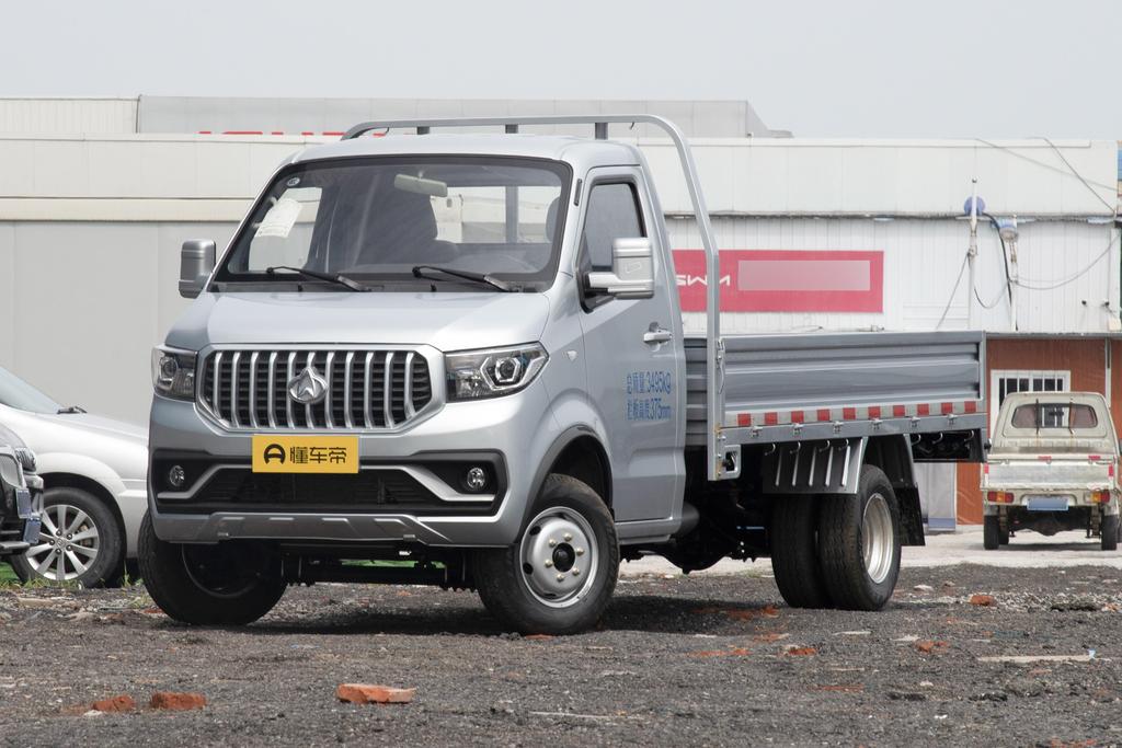 1.6L value-for-money version of the standard car, single row 3.3 meters air conditioner
