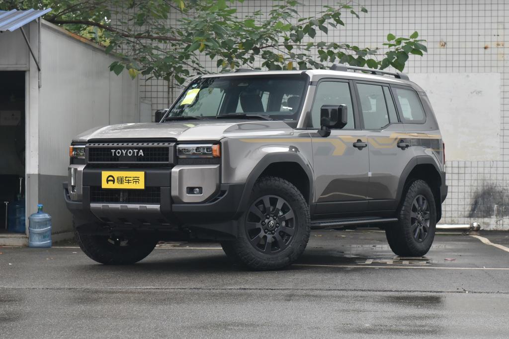 2.4T dual-engine Hummer WX version 6-seater