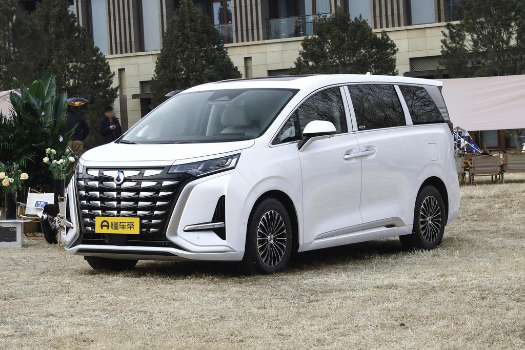 980 four-wheel drive flagship