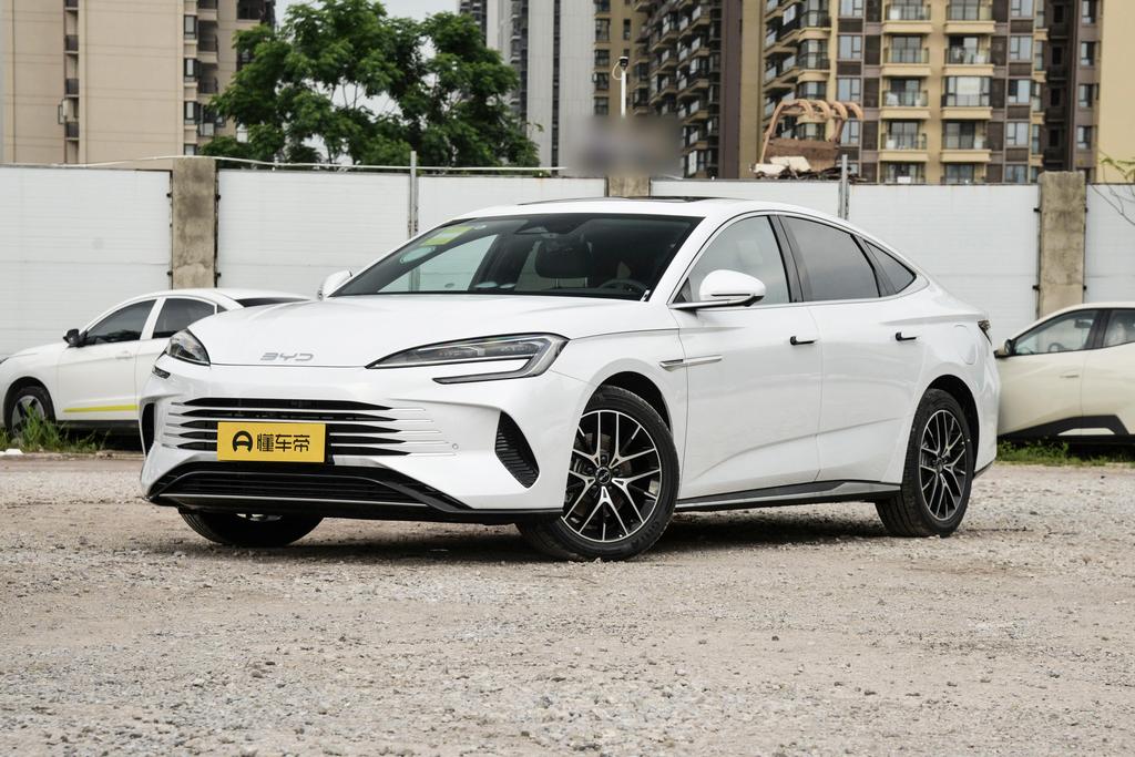 Honor Edition DM-i 1.5L 121KM Luxury