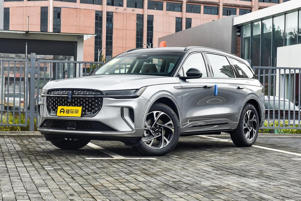 2.0T four-wheel drive Zunrui hybrid version