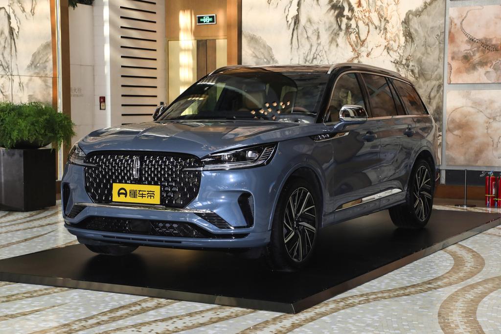 3.0T V6 four-wheel drive presidential edition six-seater