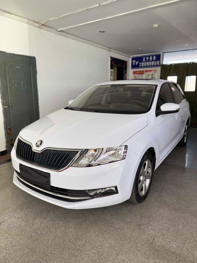 Xindong 2019 model facelift 1.5L automatic standard version Country VI
