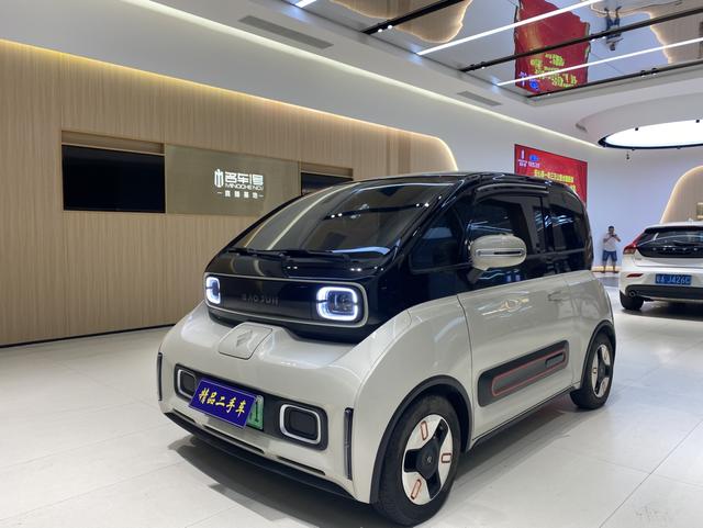 Baojun KiWi EV 2022 Artist Light Edition Lithium Iron Phosphate