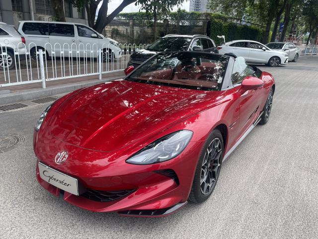 MG Cyberster 2024 501km Glamour Heart Edition