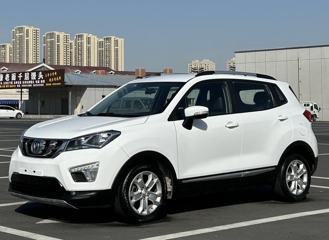 Changan CS15 2016 1.5L Manual Fashion Edition