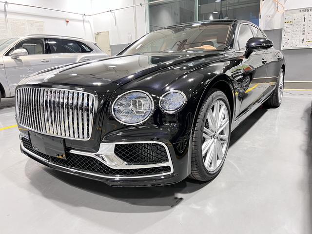 Flying Spur 2024 4.0T V8 Standard Edition