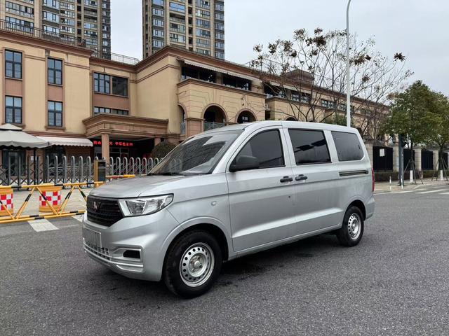 Wuling Hongguang V 2020 1.5L Jin Take Version National VI LAR