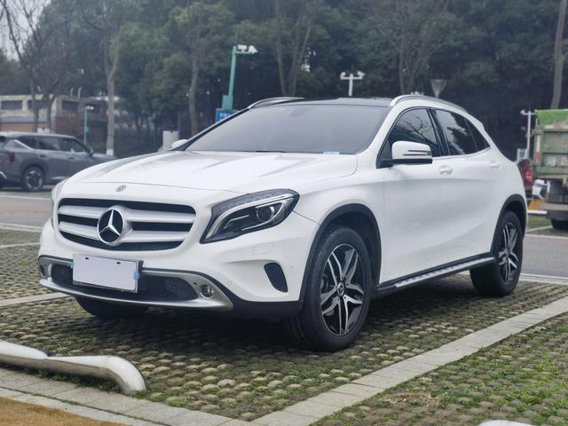 Mercedes-Benz GLA 2017 GLA 220 4MATIC Stylish