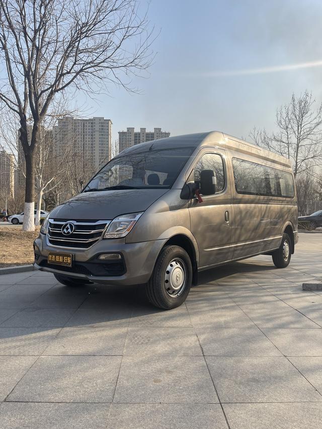Xintu V80 2018 2.5T 6-speed manual elite edition long axis mid-top 7/10 seats
