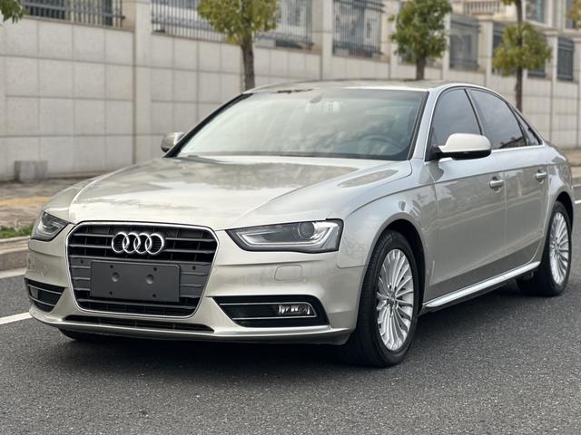 Audi A4L 2016 35 TFSI Classic Edition Automatic Standard