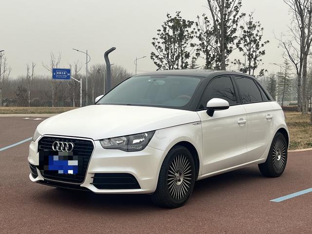 Audi A1 2014 30 TFSI Sportback Style