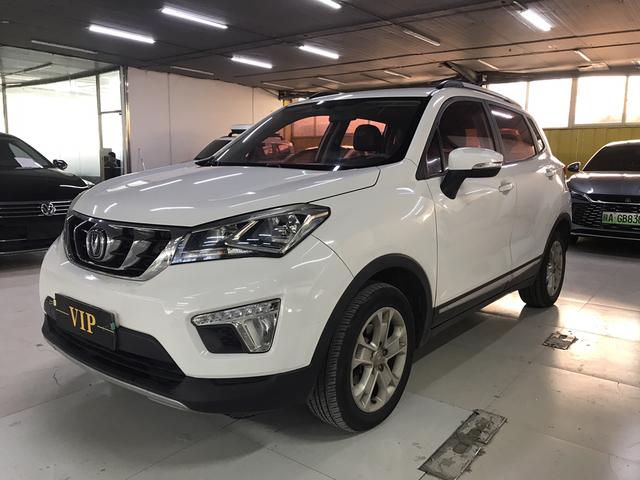 Changan CS15 2017 1.5L automatic luxury sunroof version