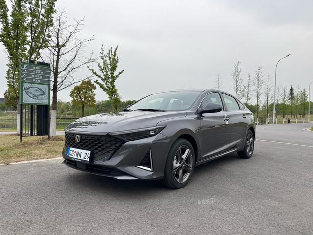 Ridgeline PLUS 2023 1.5T DCT Premium