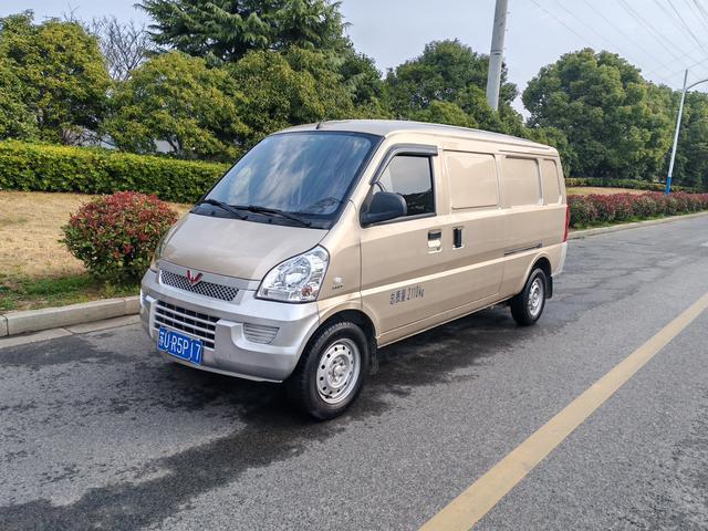 Wuling Rongguang 2021 1.5L Extended Standard Window Car Booster Version 2 Seats