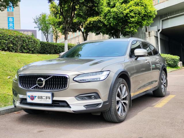 Volvo V90 2021 Cross Country B5 AWD Intelligent