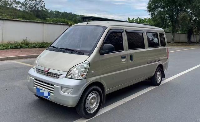 Wuling Rongguang 2017 1.5L Extended Basic Type