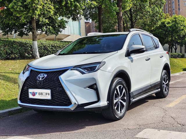 RAV4 Rongfang 2019 2.0L CVT four-wheel drive cutting-edge version of the country VI