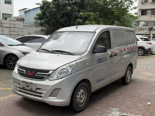 Wuling Rongguang V 2018 1.5L Practical Type