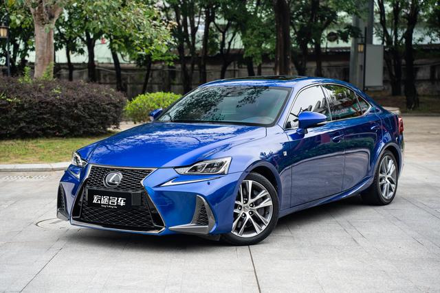 Lexus IS 2017 300 F SPORT Edition