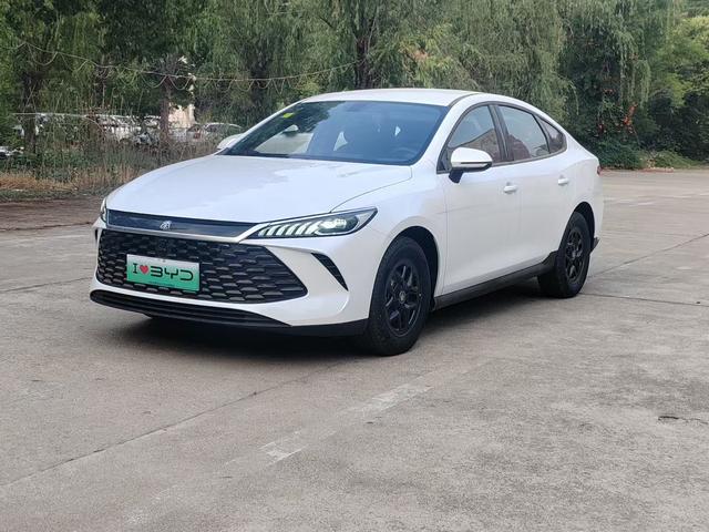 Qin PLUS DM 2025 Smart Driving Version DM-i 55KM leading Type