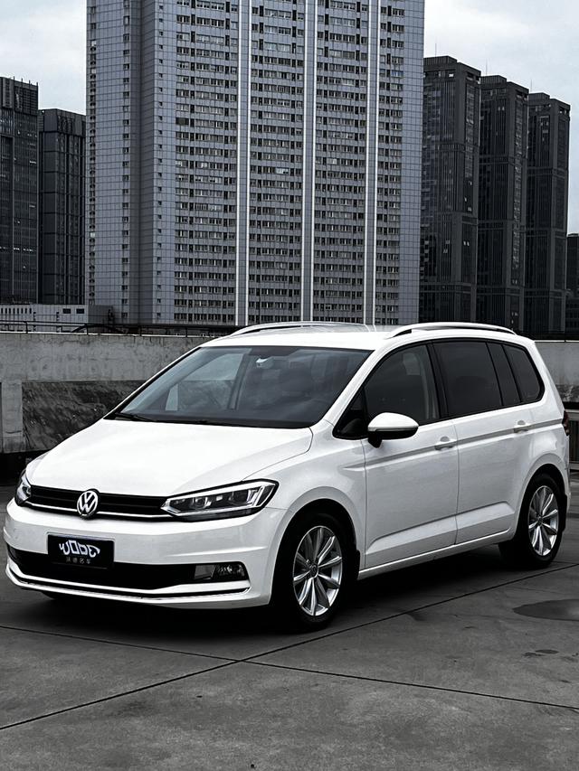 Touran L 2016 280TSI automatic Comfort Version