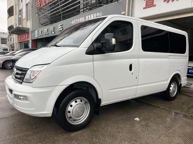 New Way V80 2019 PLUS 2.0T AMT Business Traveler Short Axle Medium Roof 11/12 Seats