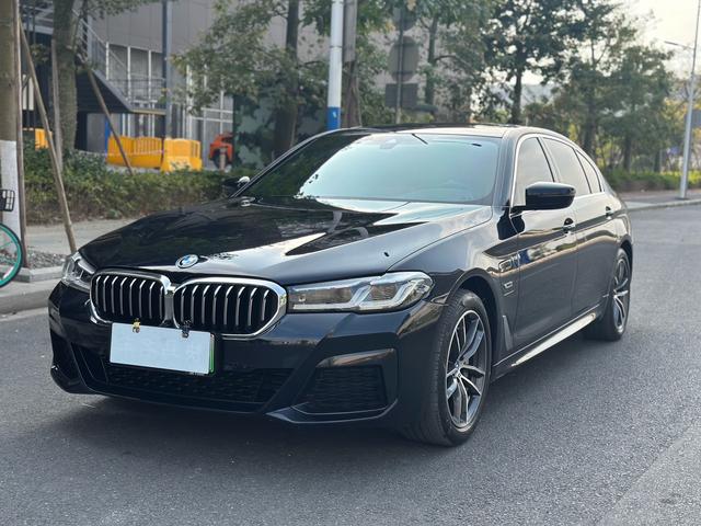 BMW 5 Series PHEV 2022 535Le M Sport Package