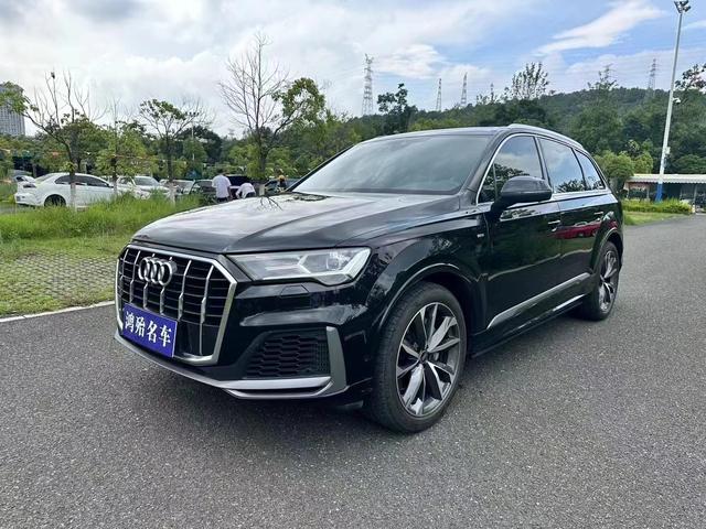 Audi Q7 2022 model 55 TFSI quattro S line ice and snow sports type