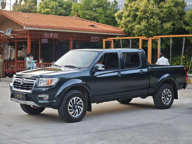 Ruiqi 2018 2.5T diesel four-wheel drive standard long cargo box ZD25T5