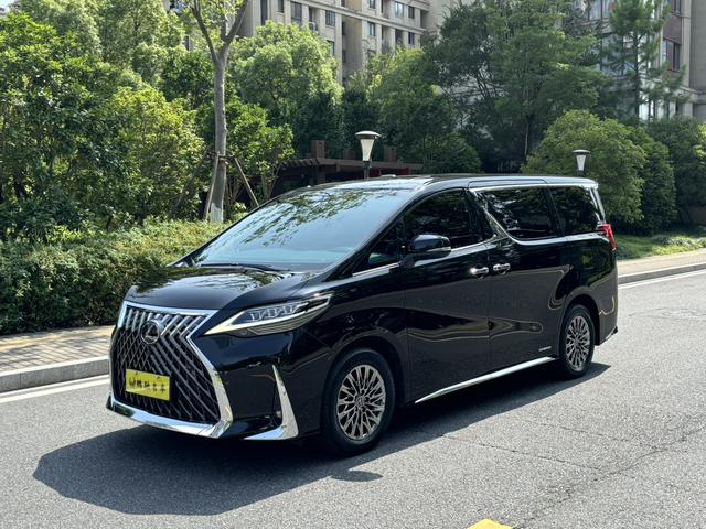 Lexus LM 2020 2.5L automatic four-wheel drive 4-seater parallel import