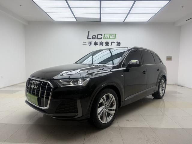 Audi Q7 2023 45 TFSI quattro S line Sport