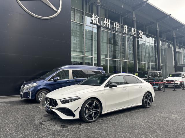 Mercedes-Benz A-class AMG 2024 facelift AMG A 35 L 4MATIC
