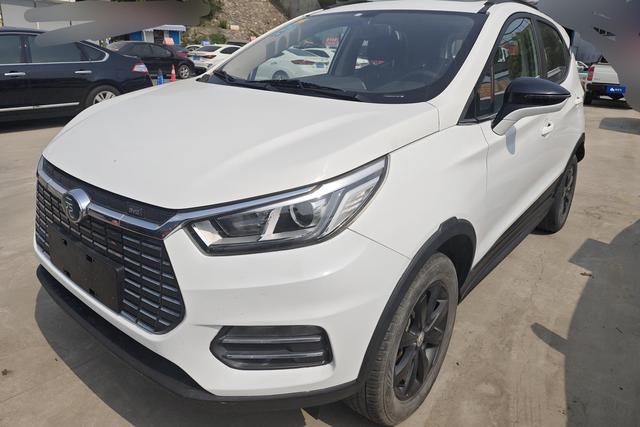 Yuan EV 2018 EV360 Smartlink Dazzling Cool Model