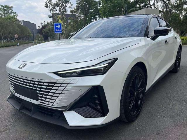 Changan UNI-V 2022 1.5T Intelligent Pilot Model