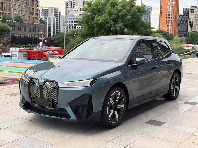 BMW iX 2023 xDrive50