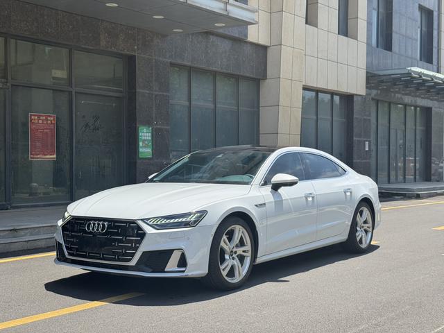 AUDI A7L 2024 45 TFSI quattro S-line Visionary Fluidic Package