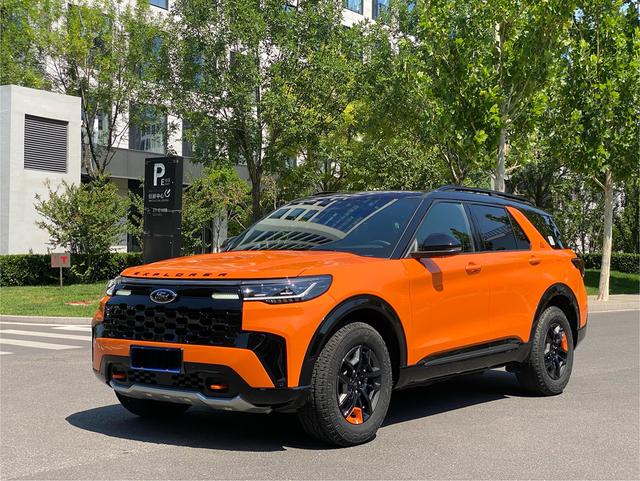 Explorer 2024 EcoBoost 285 four-wheel drive Kunlun Peak Edition 7-seater