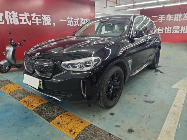 BMW iX3 2021 Leader