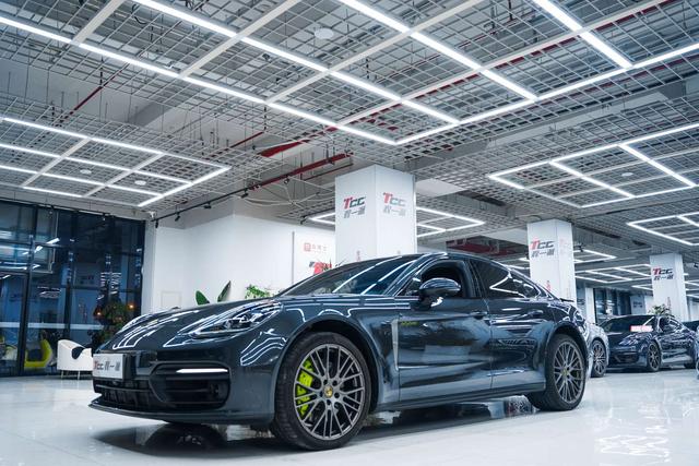 Panamera E-Hybrid 2023 facelift Panamera 4 E-Hybrid Platinum Edition 2.9T