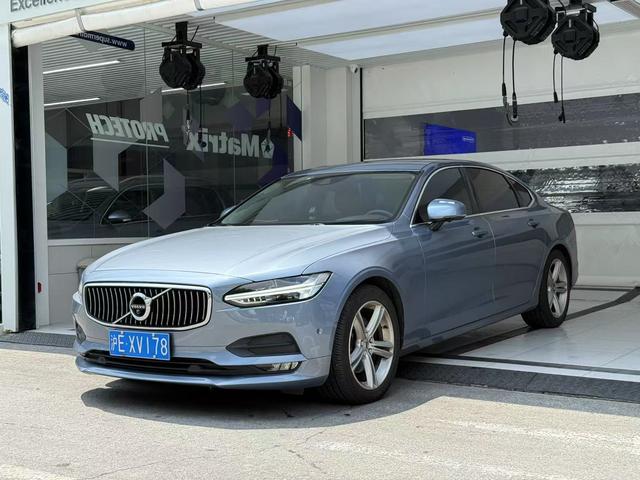 Volvo S90 2018 T4 Intelligent Edition
