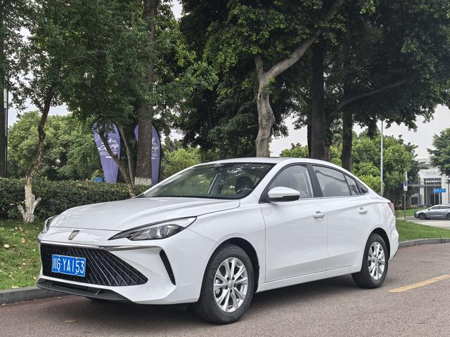 RW i5 2023 1.5L CVT Luxury Edition