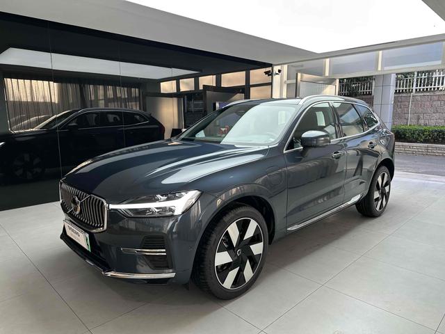 Volvo XC60 PHEV 2025 T8 four-wheel drive long battery life Zhiya Deluxe Edition